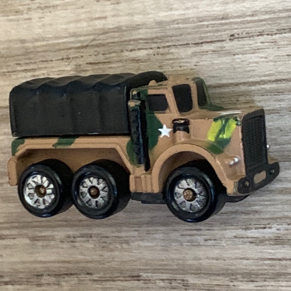 1987 Galoob Micro Machine Truck Military Army vehicle Camo Camouflaged Vintage
